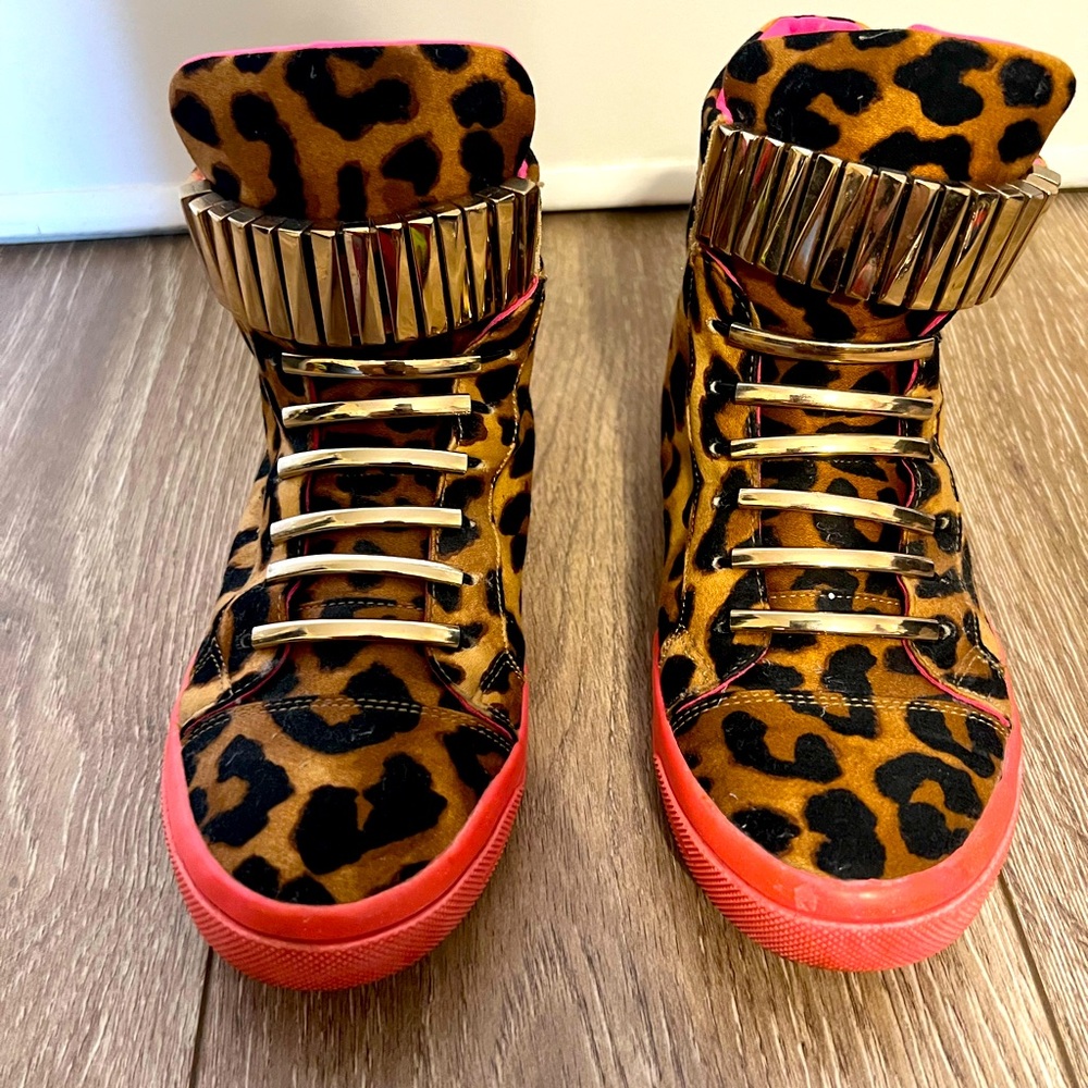 jeffrey campbell leopard and pink sneakers size 6